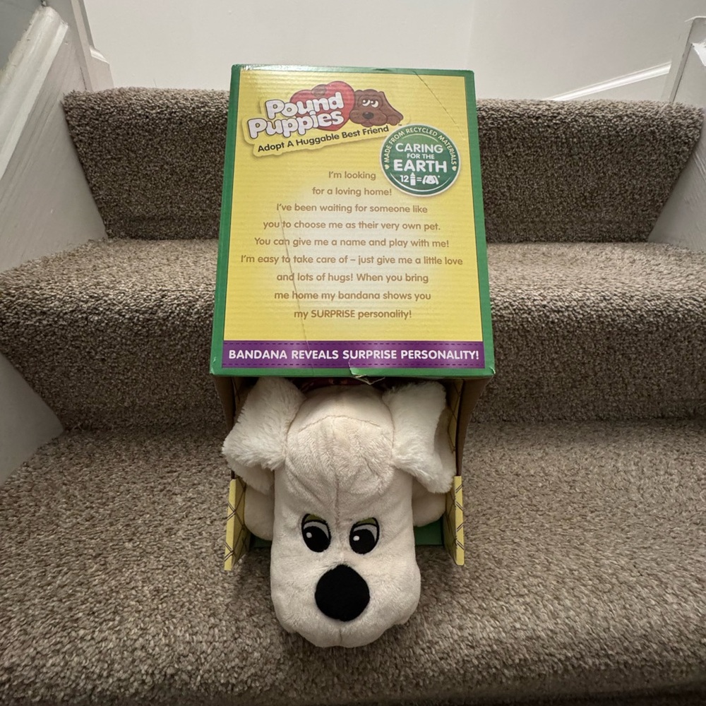 NIB Pound Puppies Ivory White Puppy Dog Plush